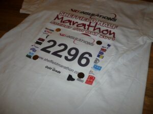 Running shirt with number attached with neodymium magnets.