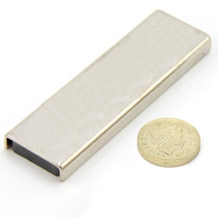 76 x 23 x 6,3mm dicker Ferrit-Kanalmagnet – 10kg Zugkraft