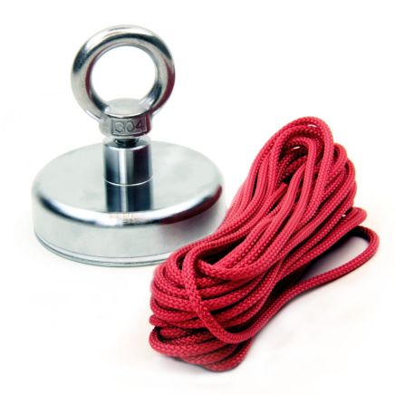 Ceramic Recovery Magnet with M10 Eyebolt and 10 Metre Rope - 3-5/32 in. dia x 2-3/4 in. tall - 132.3lbs Pull