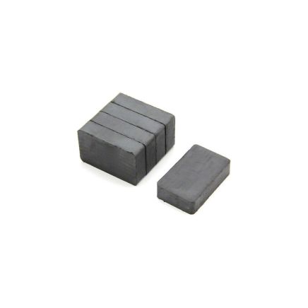 Y30BH Ceramic Rectangular Magnet - 1-9/16 in. x 1 in. x 3/8 in. thick - 6.17lbs Pull